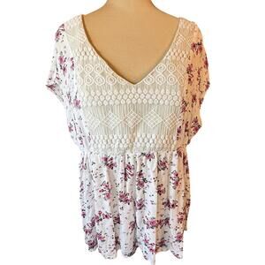 Torrid Floral Crochet Lace Yoke Babydoll Tunic Top Size 2 Plus (US18-20)